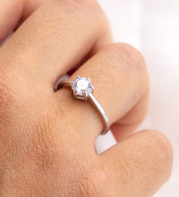 Ring Silber 925 rhodiniert mit weißem Zirkonia - Stein - Avrum